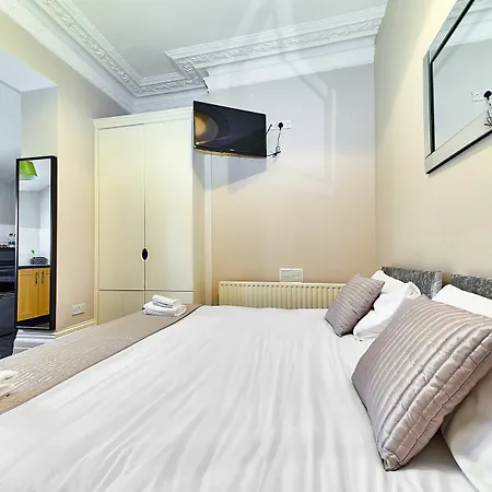 United Lodge Hotel And Apartments